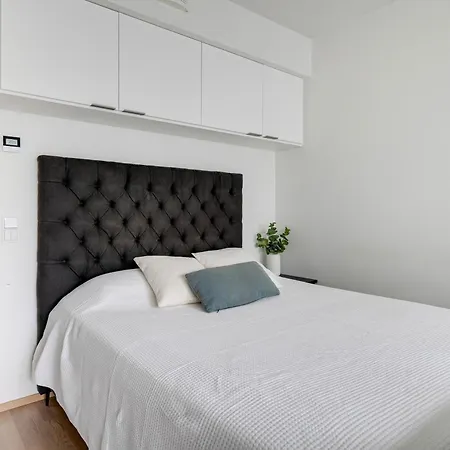 Simple For Two In Center Huoneisto